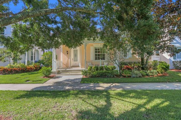 122 Poinciana, Jupiter, FL 33458