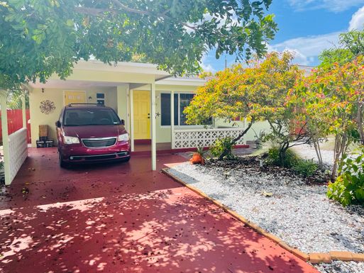 916 B, Lake Worth Beach, FL 33460