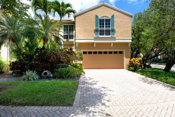 54 Via Verona, Palm Beach Gardens, FL 33418