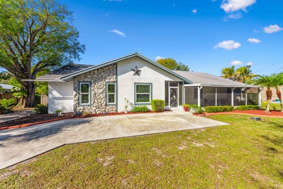 4919 Pinetree, Fort Pierce, FL 34982