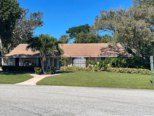 9 High Point, Sewalls Point, FL 34996