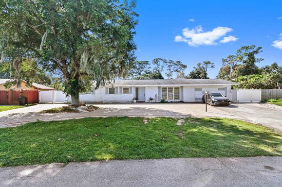 5080 Ponderosa, Haverhill, FL 33415