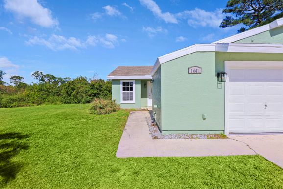 1441 Larkwood, Port Saint Lucie, FL 34952