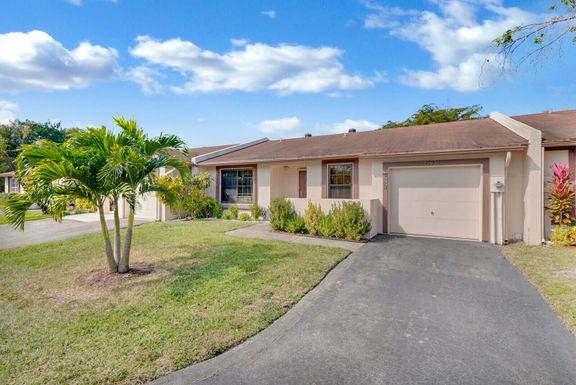 15931 Carrotwood, Delray Beach, FL 33484