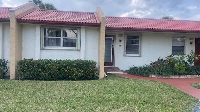 105 Lake Helen, West Palm Beach, FL 33411