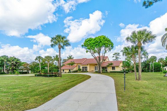 13679 Greentree, Wellington, FL 33414