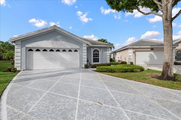 117 Harbor Lake, Greenacres, FL 33413