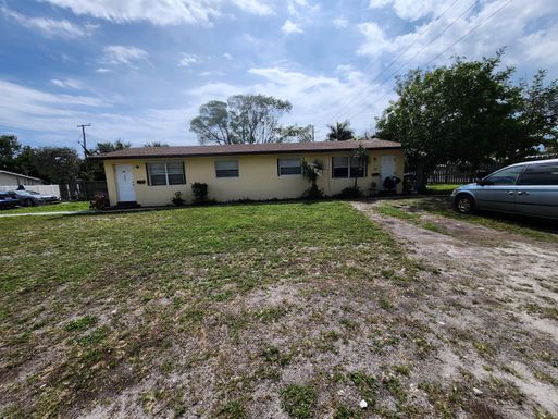 105 12th, Delray Beach, FL 33444