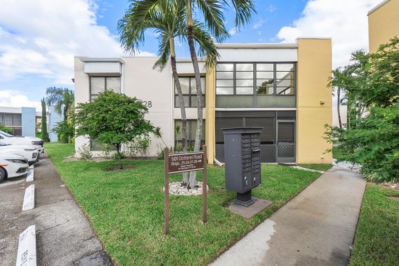 501 Dotterel, Delray Beach, FL 33444