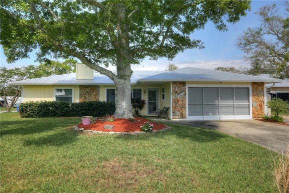 27 Sunset, Sebastian, FL 32958