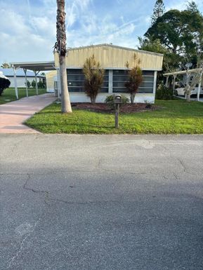 86 El Camino Real, Port Saint Lucie, FL 34952