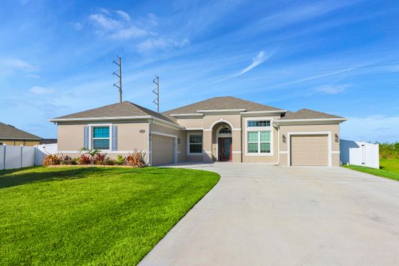 1910 Mackenzie, Port Saint Lucie, FL 34953