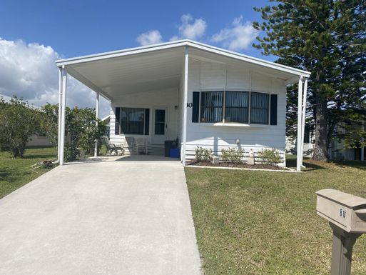 80 Lagos Del Norte, Fort Pierce, FL 34951