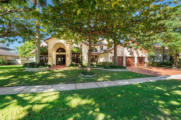 4407 Woodfield, Boca Raton, FL 33434