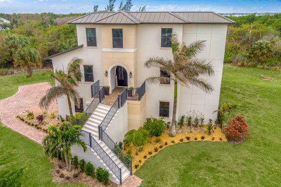 1356 Ocean, Stuart, FL 34996