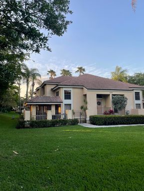 579 Prestwick, Palm Beach Gardens, FL 33418