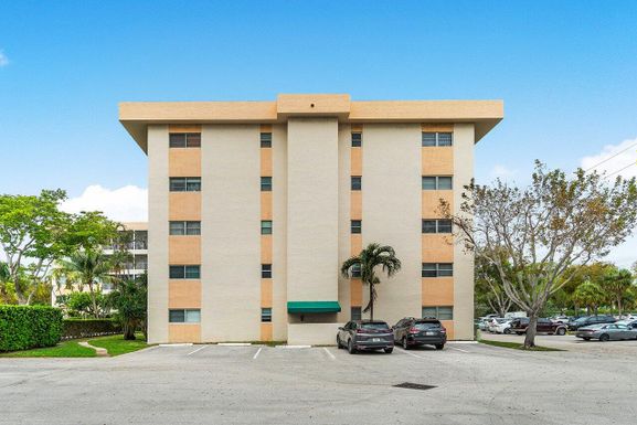 50 3rd, Boca Raton, FL 33432