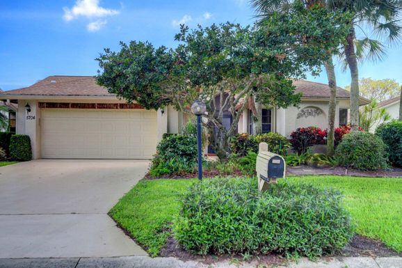 5704 Willow Creek, Delray Beach, FL 33484