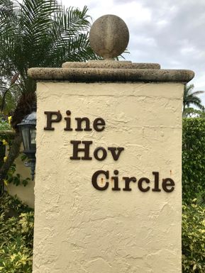 242 Pine Hov, Greenacres, FL 33463