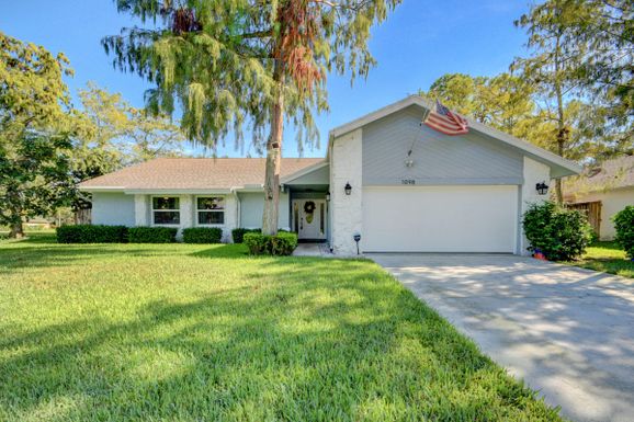 1098 Primrose, Wellington, FL 33414