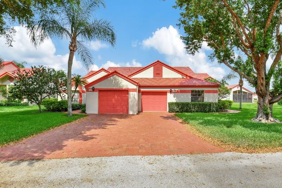 7589 Lexington Club, Delray Beach, FL 33446