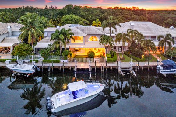 14386 Cypress Island, Palm Beach Gardens, FL 33410