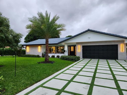 1001 4th, Boca Raton, FL 33432