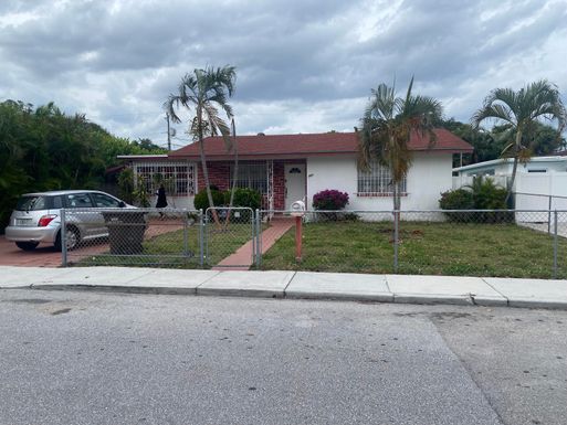 909 Almeria, West Palm Beach, FL 33405