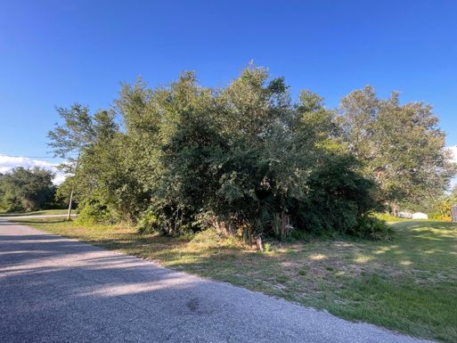 504 Henry, Lehigh Acres, FL 33972