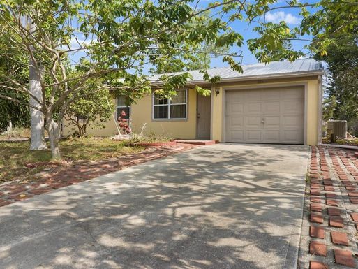 106 Conover, Sebastian, FL 32958