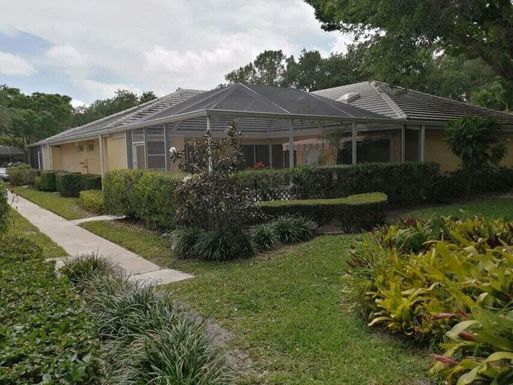 2602 Lakemont, Palm Beach Gardens, FL 33403