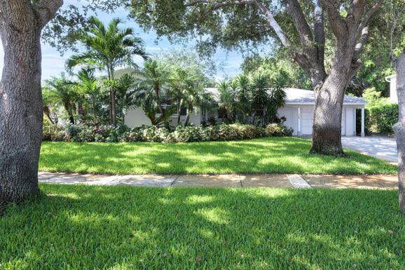 728 Osprey, North Palm Beach, FL 33408