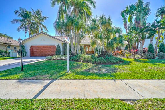 752 36th, Delray Beach, FL 33445