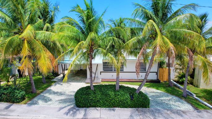 726 A, Lake Worth Beach, FL 33460