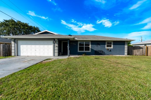 2225 Trillo, Port Saint Lucie, FL 34952