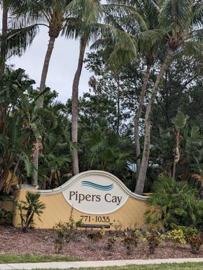 833 Pipers Cay, West Palm Beach, FL 33415