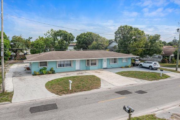 607 Palm, Fort Pierce, FL 34982