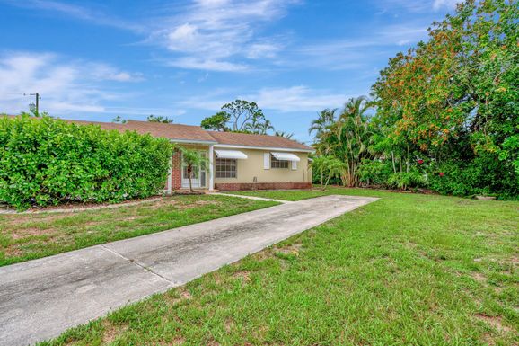 1026 Riverwood, Jupiter, FL 33458