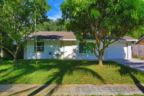 4649 Poseidon, Lake Worth, FL 33463