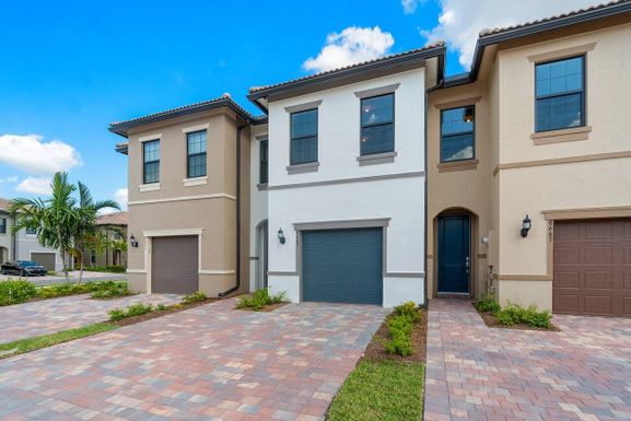 8667 Escue, Lake Worth, FL 33467