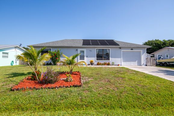 2099 Madison, Stuart, FL 34997