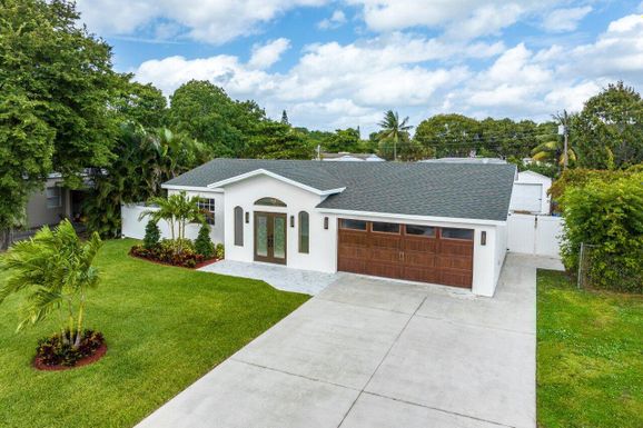 311 Gulfstream, Delray Beach, FL 33444