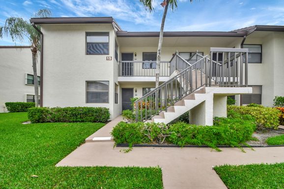 7590 Tahiti, Lake Worth, FL 33467