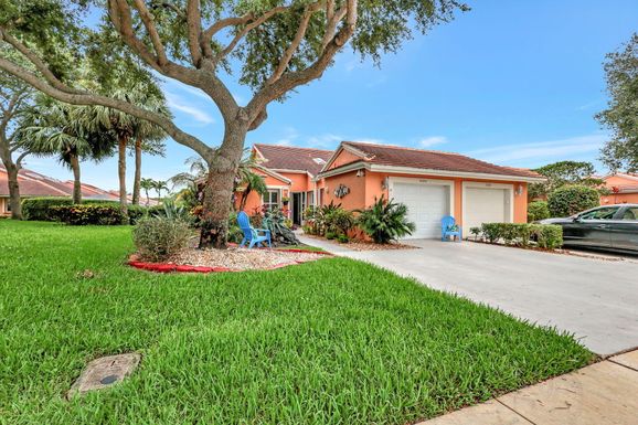 5595 Royal Lake, Boynton Beach, FL 33437