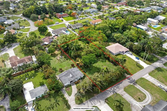 55 Barberton, Lake Worth, FL 33467