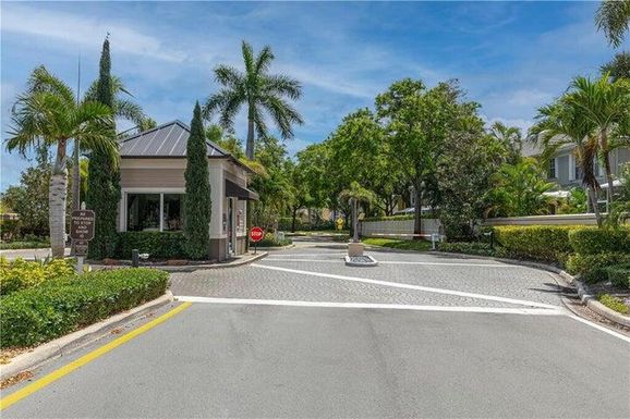 5387 Grand Park, Boca Raton, FL 33486