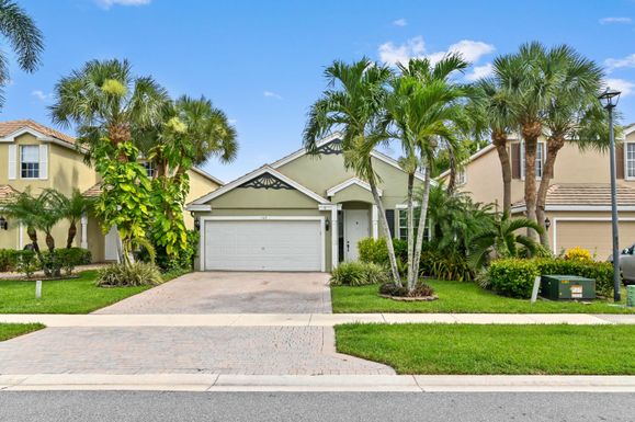 142 Canterbury, Royal Palm Beach, FL 33414