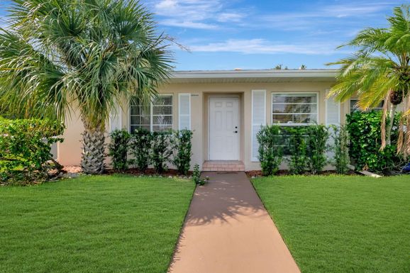 20842 Vinesta, Boca Raton, FL 33433