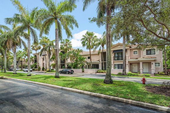 2801 Sarento, Palm Beach Gardens, FL 33410