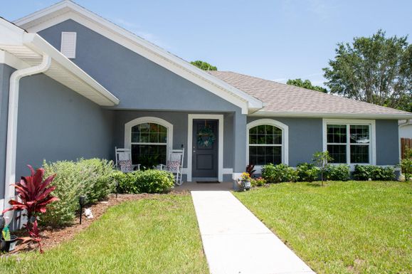 2471 Gillette, Port Saint Lucie, FL 34952